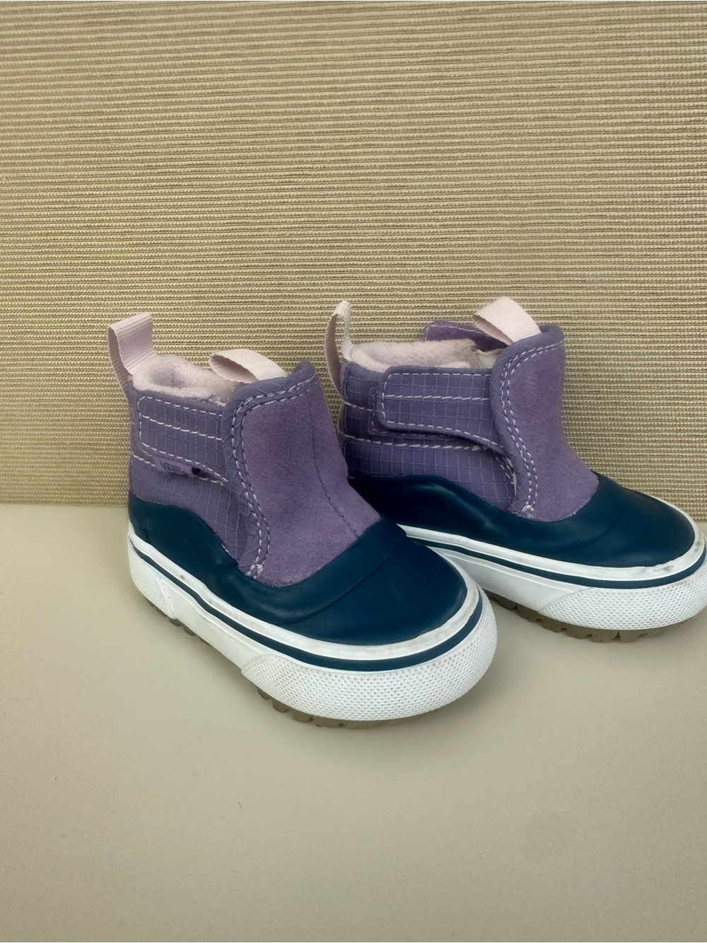 Vans Terrain Slip on Boots . Size 2 ( toddler)
